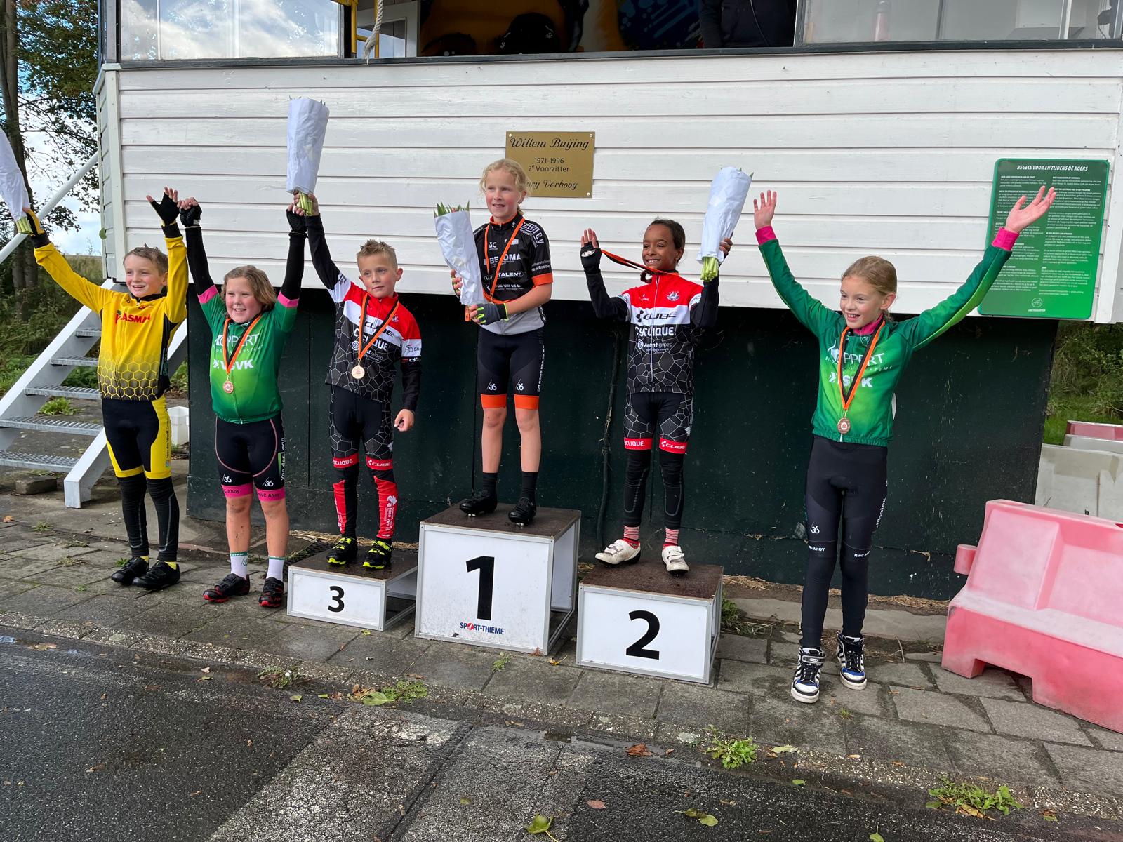 podium cat. 2